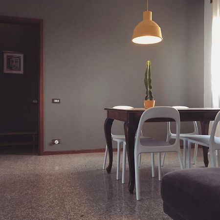 Sunny Family Apartment In Villa - Humanitas Forum Ieo 피에베엠마뉴엘레 외부 사진